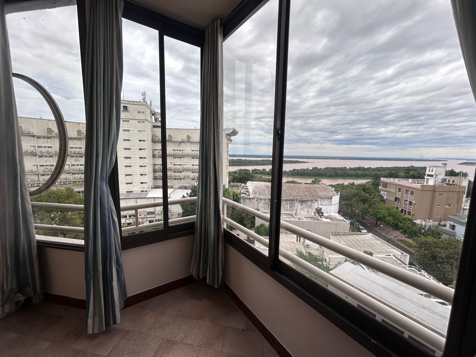 Boulevard Bartolomé Mitre 320