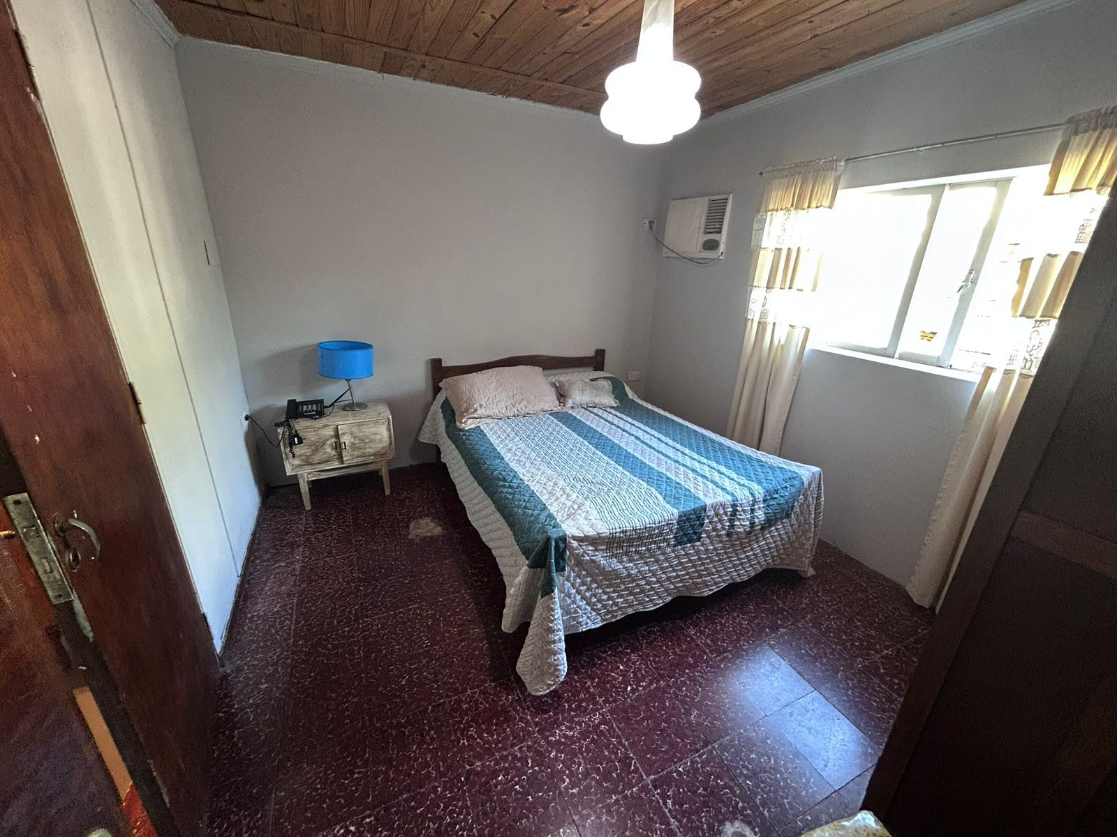 Calle Gobernador Manuel Crespo 3180