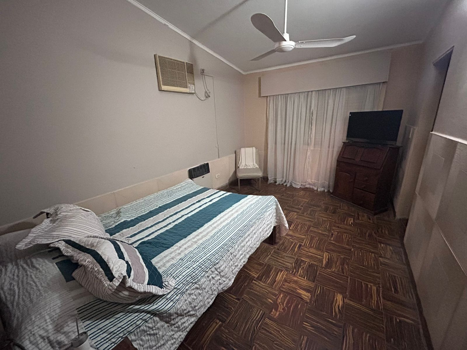 Calle Gobernador Manuel Crespo 3180