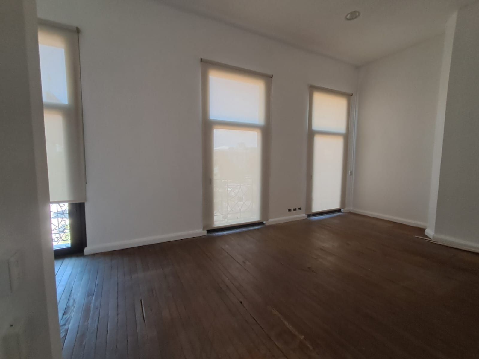 SAN MARTIN Y URQUIZA 906