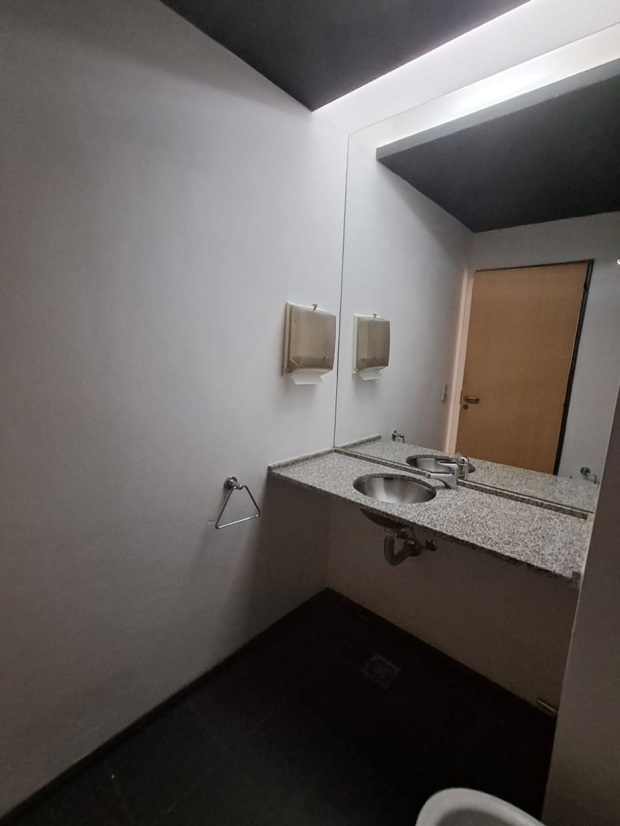 SAN MARTIN Y URQUIZA 906