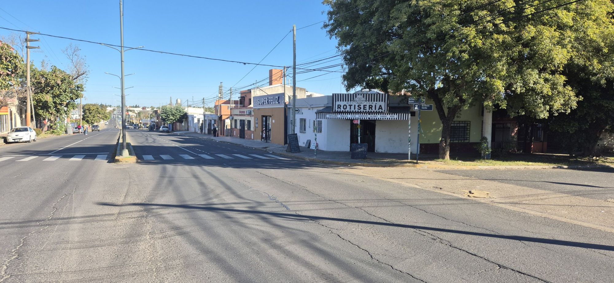 AV RAMIREZ 3698